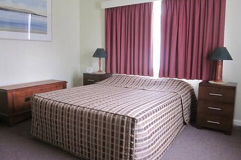 Lakes Waterfront Motel & Holiday Cottages - Nambucca Heads Accommodation 5