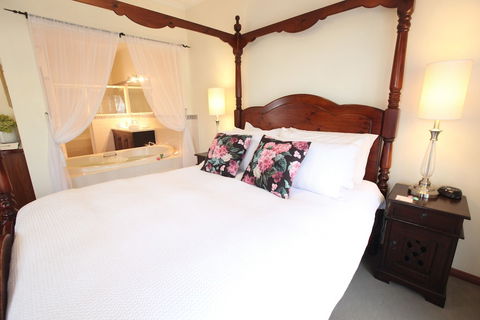Wine And Roses B&B - Nambucca Heads Accommodation 2