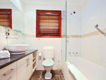 Wine And Roses B&B - Nambucca Heads Accommodation 5