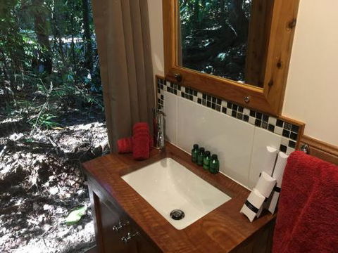 Figtree Getaway - Nambucca Heads Accommodation 5