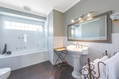 Amelina Cottages - Nambucca Heads Accommodation 6