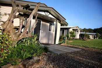 Yabbaloumba Retreat - Nambucca Heads Accommodation 3