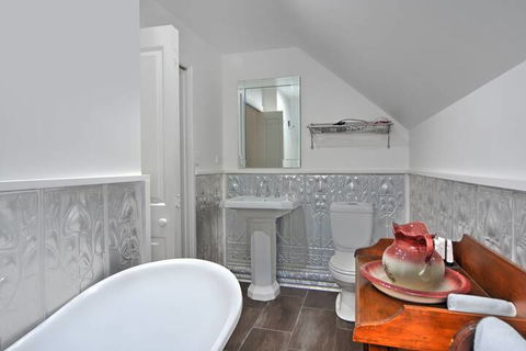The Pines Bed & Breakfast - Nambucca Heads Accommodation 7