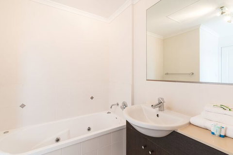 Cairns City Apartments - Nambucca Heads Accommodation 3