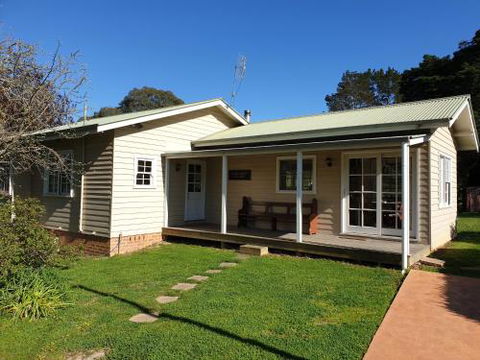 Sutton Forest Cottage - Nambucca Heads Accommodation 1
