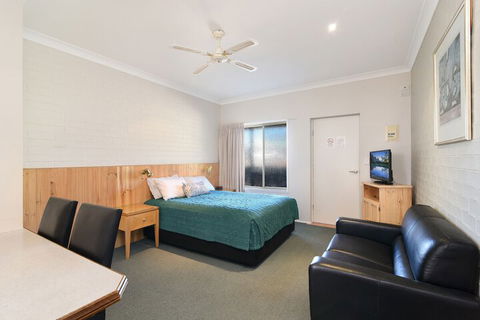 Catalina Motel Lake Macquarie - Nambucca Heads Accommodation 3