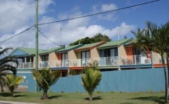 Coolum Budget Accommodation - Nambucca Heads Accommodation 1