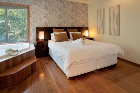 Lake Weyba Cottages - Nambucca Heads Accommodation 3