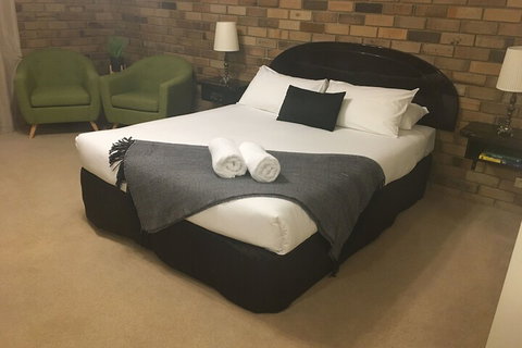 Magdala Motor Lodge & Lakeside Restaurant - Nambucca Heads Accommodation 4