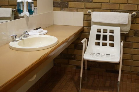 Magdala Motor Lodge & Lakeside Restaurant - Nambucca Heads Accommodation 6