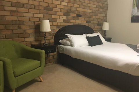 Magdala Motor Lodge & Lakeside Restaurant - Nambucca Heads Accommodation 3