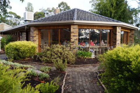 Magdala Motor Lodge & Lakeside Restaurant - Nambucca Heads Accommodation 0