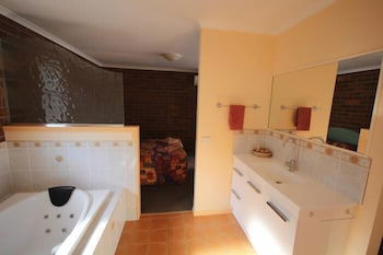 Rubyvale Motel & Holiday Units - Nambucca Heads Accommodation 6