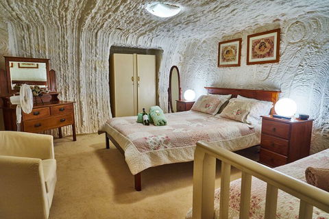 Underground Bed And Breakfast - Nambucca Heads Accommodation 2