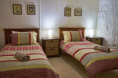Underground Bed And Breakfast - Nambucca Heads Accommodation 5