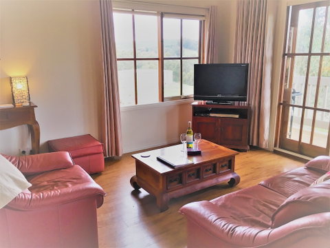 Balingup Highview Chalets - Nambucca Heads Accommodation 6