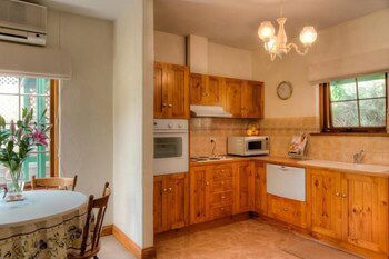 Country Pleasures B&B - Nambucca Heads Accommodation 6