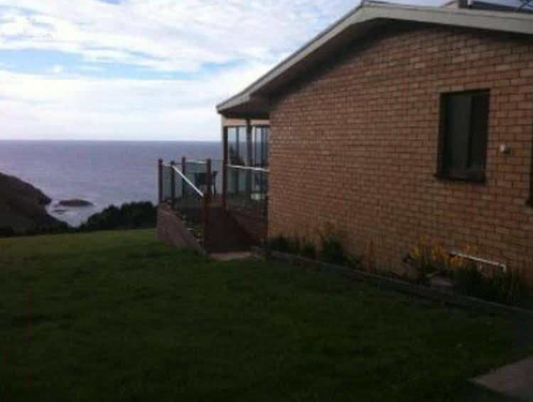 Naracoopa TAS Nambucca Heads Accommodation