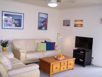 Beachfront Apartments - Nambucca Heads Accommodation 6