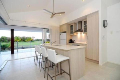 4 Cascade House Luxury Holiday Home - Nambucca Heads Accommodation 3