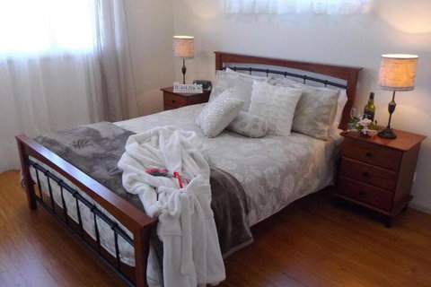 Tinaroo Sunset Retreat - Nambucca Heads Accommodation 7