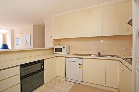 Two Bays Apartments - Nambucca Heads Accommodation 5