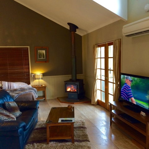 Maleny Luxury Cottages - Nambucca Heads Accommodation 6