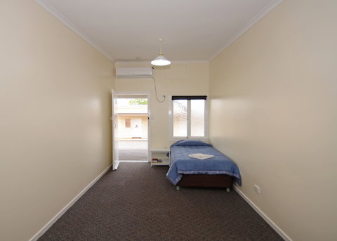 Ned Kelly's Motel - Nambucca Heads Accommodation 2