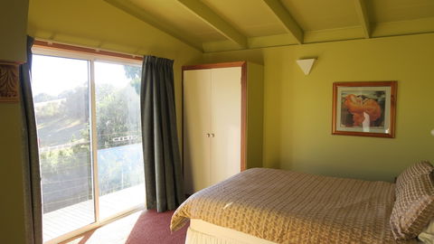 The Black Sparrow - Nambucca Heads Accommodation 6