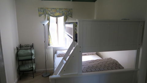 The Black Sparrow - Nambucca Heads Accommodation 3