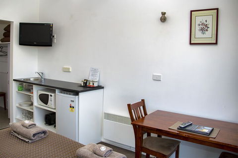 Delatite Apartments Timbertop & Fir - Nambucca Heads Accommodation 3