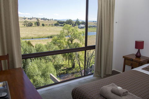 Delatite Apartments Timbertop & Fir - Nambucca Heads Accommodation 4