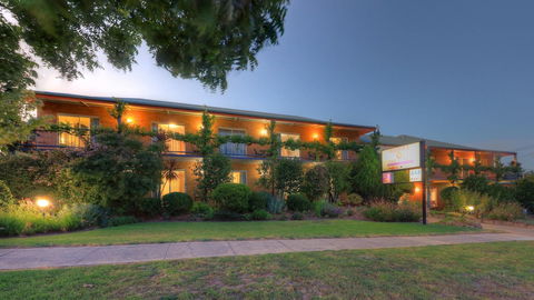 The Vines Motel And Cottages - Nambucca Heads Accommodation 1