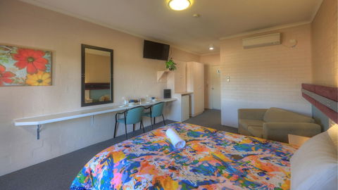The Vines Motel And Cottages - Nambucca Heads Accommodation 6