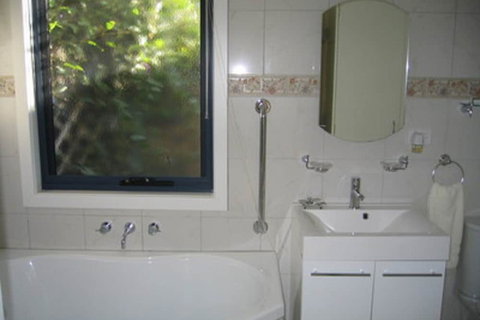 The Charles Robbins - Nambucca Heads Accommodation 7