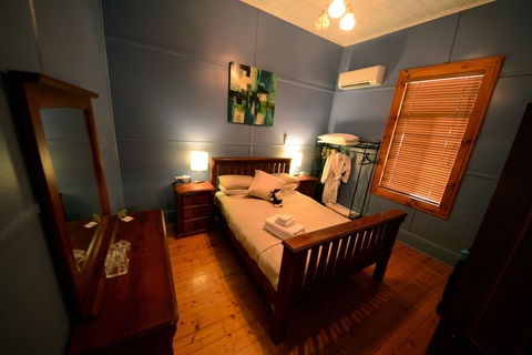 Emaroo Cottages Broken Hill - Nambucca Heads Accommodation 2