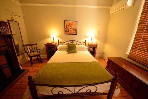 Emaroo Cottages Broken Hill - Nambucca Heads Accommodation 5