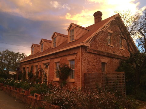 The Racecourse Inn - Nambucca Heads Accommodation 1