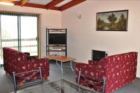 Freycinet Cottage 2 - Nambucca Heads Accommodation 3