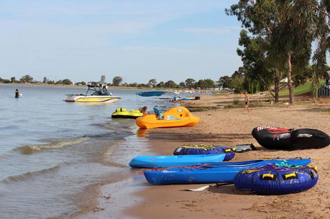 Lake Boga Waterfront Holiday House - Nambucca Heads Accommodation 3