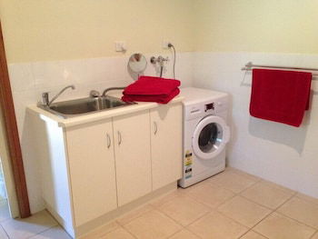 Clarevale Cottage B&B - Nambucca Heads Accommodation 0