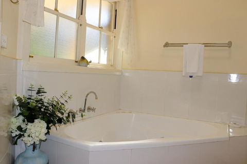 Plumes On The Green Boutique Bed & Breakfast - Nambucca Heads Accommodation 5