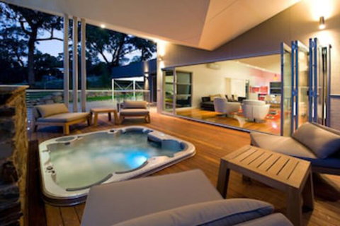 Cinque - Nambucca Heads Accommodation 0