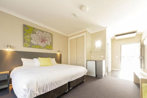 Cowra Services Club Motel - Nambucca Heads Accommodation 3