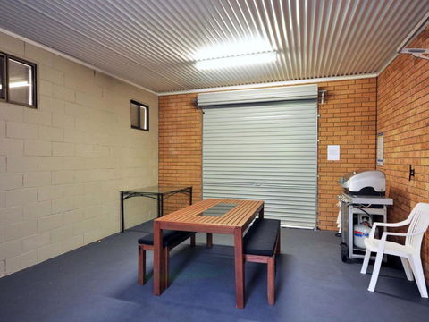 The Studio On The Lake At Fishing Point Lake Macquarie Honestly Put The Line In & Catch Fish - Nambucca Heads Accommodation 5