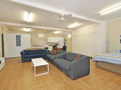 The Studio On The Lake At Fishing Point Lake Macquarie Honestly Put The Line In & Catch Fish - Nambucca Heads Accommodation 1