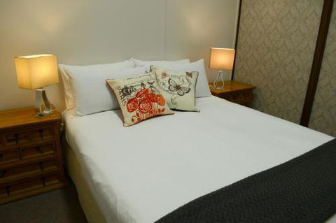 The Bank B & B West Wyalong - Nambucca Heads Accommodation 5