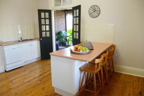 The Bank B & B West Wyalong - Nambucca Heads Accommodation 0