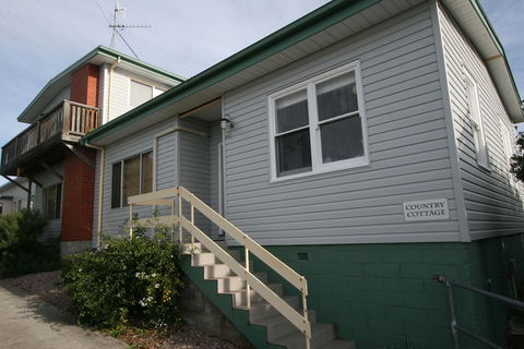 Cedar Cottages Blackmans Bay - Nambucca Heads Accommodation 0