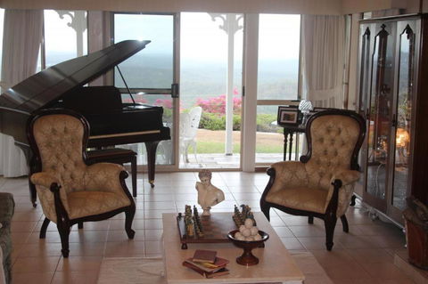 Highwood Park B & B Guest Lodge - Nambucca Heads Accommodation 5
